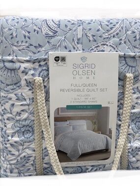 Sigrid Olsen Blue and White Floral Full/Queen Quilt Set 88”x92”